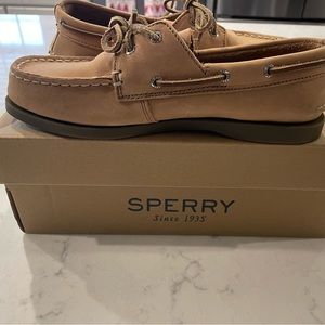 Kids size 4 sperry boat shoes!